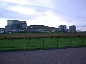 links Hunterston&nbsp;B, rechts Hunterston&nbsp;A