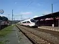Ein ICE T nach München bei der Durchfahrt in Kronach