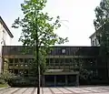 Verbindungsbau zwischen Haus-Nr. 32 und 34 mit u.&nbsp;a. der Bibliothek