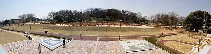 Blick auf die Grabanlage