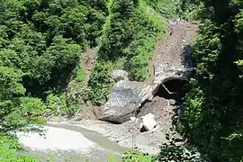 Kurobe-SchluchtEwiges Eis auf 400&nbsp;m Höhe