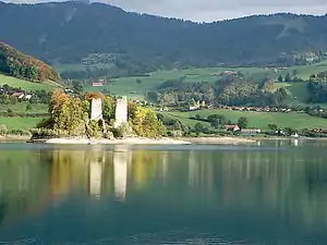 Schlossruine auf der Insel Ogoz