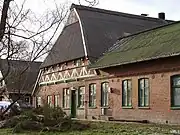 Hof von Döhren - Fachhallenhaus von 11 Fach- mit neuerem Anbau - Baujahr: 1663 - Lander 653.7068059.63235 &nbsp;&nbsp;&nbsp;&nbsp;&nbsp;&nbsp;&nbsp; Foto: 2003