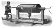 Einer der weltweit größten Funkeninduktoren, 1877 von Alfred Apps gebaut. Mit über 350&nbsp;km Drahtlänge könnten Spitzenspannungen um die 1&nbsp;MV erzielt werden.