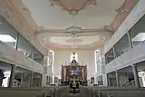 Innenansicht mit Blick zum Chor