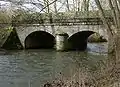 Brücke über die Baize bei Les Isles-Bardel