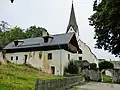 Mesnerhaus und Kirche