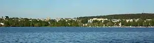 Blick auf Lohja vom Lohjanjärvi-See