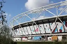 Außenansicht des Stadions nach dem Umbau im September 2016