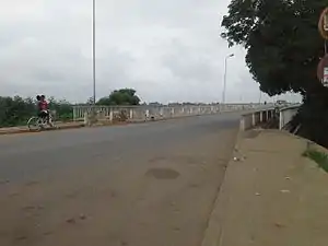 Die Lower Volta Bridge von Sogakofe aus betrachtet. (2014)