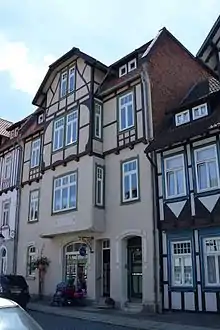 Wohn- und Geschäftshaus