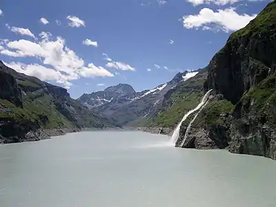 Wasserfall am Ende des Sery-Corbassière-Stollens