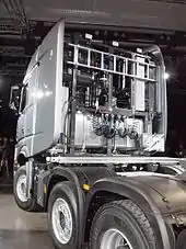 Kühlturm einer Arocs-SLT-Schwerlastzugmaschine