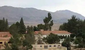 Midelt mit dem Jbel Ayachi im Hintergrund