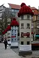Mit Pudelmützen als mobiler Werbeträger für CO2-Gebäudesanierung, München, 2008
