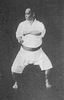 Klassische „Tachi“ Naihanchi – ナイハンチ – Karate, Motobu Chōki