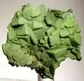 Mottramit-Pseudomorphose nach Calcit... (Größe: 3,0 × 3,0 × 1,3&nbsp;cm)