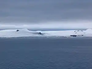 Blick von der McFarlane Strait auf den Murgasch-Gletscher