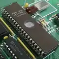 8749 Microcontroller mit internem EPROM
