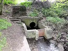 Abfluss aus dem nördlichen Fischteich in den Neuen Graben, 2013