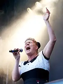 Nicole Bernegger am Openair auf dem Bundesplatz 2013