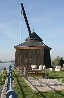 Oestricher Kran