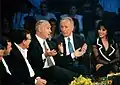 Ofra Haza in Dan Shilons Show mit Peres, Netanjahu und Yehoram Gaon (1995)