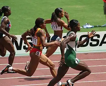 Oludamola Osayomi (rechts) bei den Weltmeisterschaften 2007