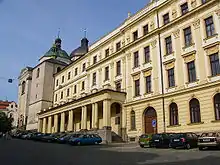 Ehemalige Universität mit Michaelskirche, heute Priesterseminar