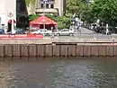 Ufergeländer Schiffbauerdamm in Höhe der Mündung eines Pankearms in die Spree