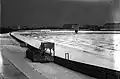 Blick in den ersten Parc des Princes unter einer leichten Schneedecke im Winter 1908