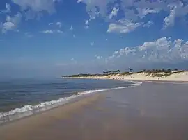 Blick nach Westen am Strand von Parque del Plata