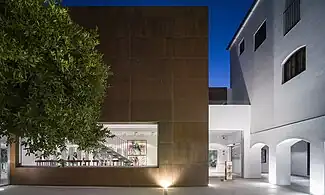 Innenhof bei Nacht