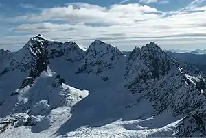 Das Petzeck links, in der Mitte der Kruckelkopf, rechts der Hohe Perschitzkopf, von Nordwesten aus gesehen