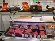 Sauerbraten und weitere Pferdefleischwaren im Laden einer deutschen Pferdemetzgerei