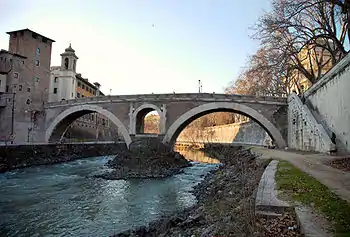 Ponte Fabricio (Pons Fabricius)(Ponte dei Quattro Capi)
