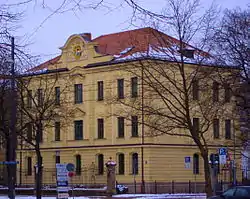 Ehemaliges Stabsgebäude der Prinz-Leopold-Kaserne (Schwere-Reiter-Straße 41)