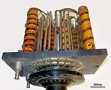 Widerstandsdekade 10 × 1&nbsp;Ω, bifilar gewickelte Bänder, Stufenschalter