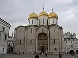 Uspenski- (Mariä-Entschlafens-) Kathedrale und Zwölf-Apostel-Kirche im Moskauer Kreml