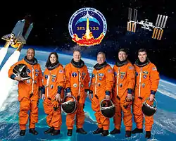 v. l. n. r.: Benjamin Drew, Nicole Stott, Eric Boe, Steven Lindsey, Michael Barratt und Steve Bowen