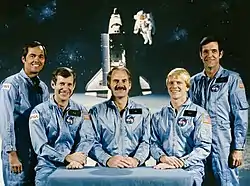 v. l. n. r. Robert Crippen, Terry Hart, James van Hoften, George Nelson, Francis Scobee