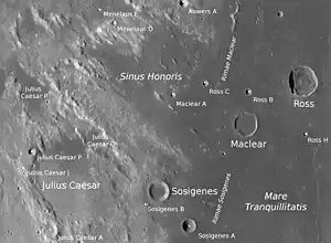 Maclear (Mitte rechts) und Umgebung (LROC-WAC)
