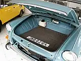 Bei Fahrzeugen mit einem Mittel- oder Heckmotor (wie z.&nbsp;B. dem Škoda 1000 MB) ist der Kofferraum häufig im Frontbereich