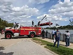 Tactical Support Unit&nbsp;1 lässt das Boot zu Wasser