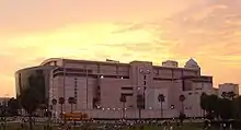 Die Arena im Sonnenuntergang am Unabhängigkeitstag 2004