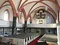 Hauptschiff, südl. Seitenschiff mit Empore und Westempore mit Orgel