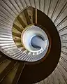 Blick auf die Wendeltreppe im Turm der Anlage