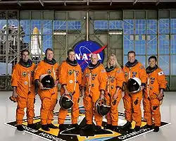 v.&nbsp;l.&nbsp;n.&nbsp;r.: Gregory Chamitoff, Michael Fossum, Kenneth Ham, Mark Kelly, Karen Nyberg, Ronald Garan, Akihiko Hoshide