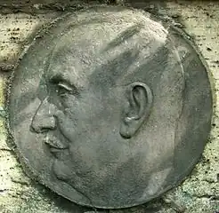 Porträtmedaillon Paul Knaur, Südfriedhof Leipzig