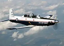 Beechcraft T-6 II, für die Grund- und Fortgeschrittenen-schulung.